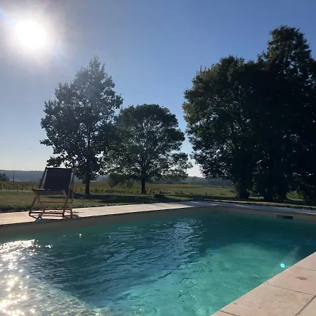 Apartman La Maisonnette, Elegant Couple's Retreat