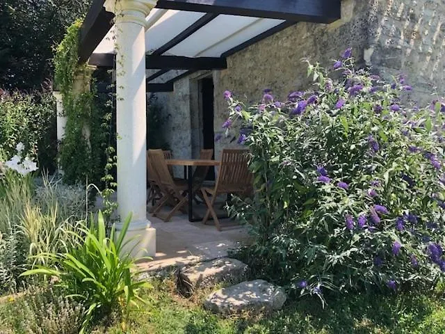 La Maisonnette, Elegant Couple's Retreat Apartman *