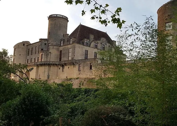 Apartman La Maisonnette, Elegant Couple's Retreat Sainte-Colombe-de-Duras