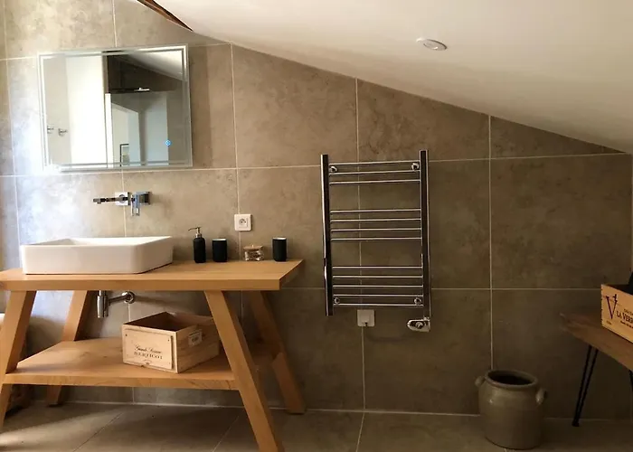 La Maisonnette, Elegant Couple's Retreat Apartman Sainte-Colombe-de-Duras